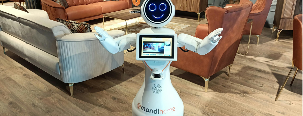  Mondihome'un Polatlı mağazasında "robot müşteri temsilcisi" dönemi