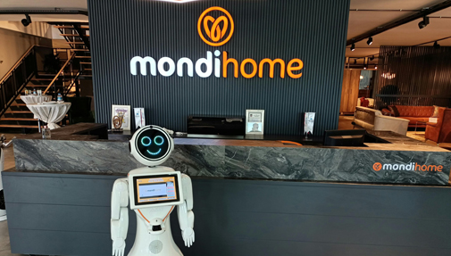 Mondihome'un Polatlı mağazasında "robot müşteri temsilcisi" dönemi